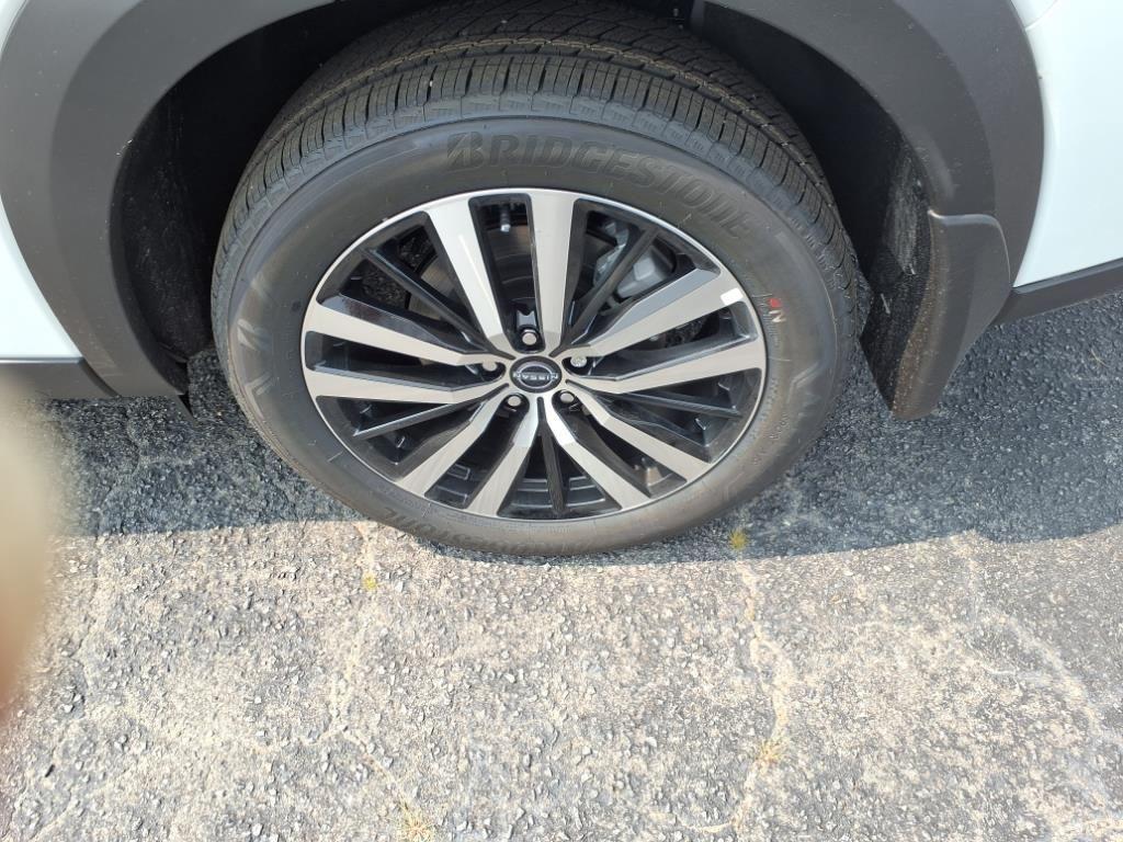 new 2025 Nissan Pathfinder car, priced at $55,034