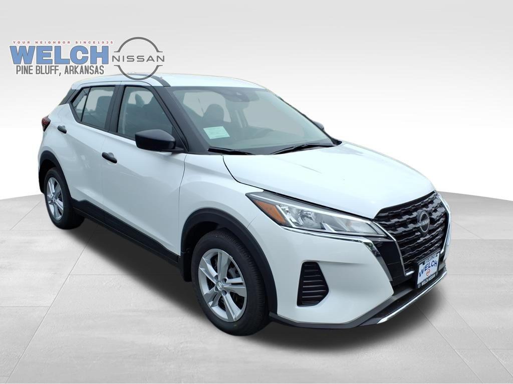 new 2025 Nissan Kicks Play car, priced at $24,454