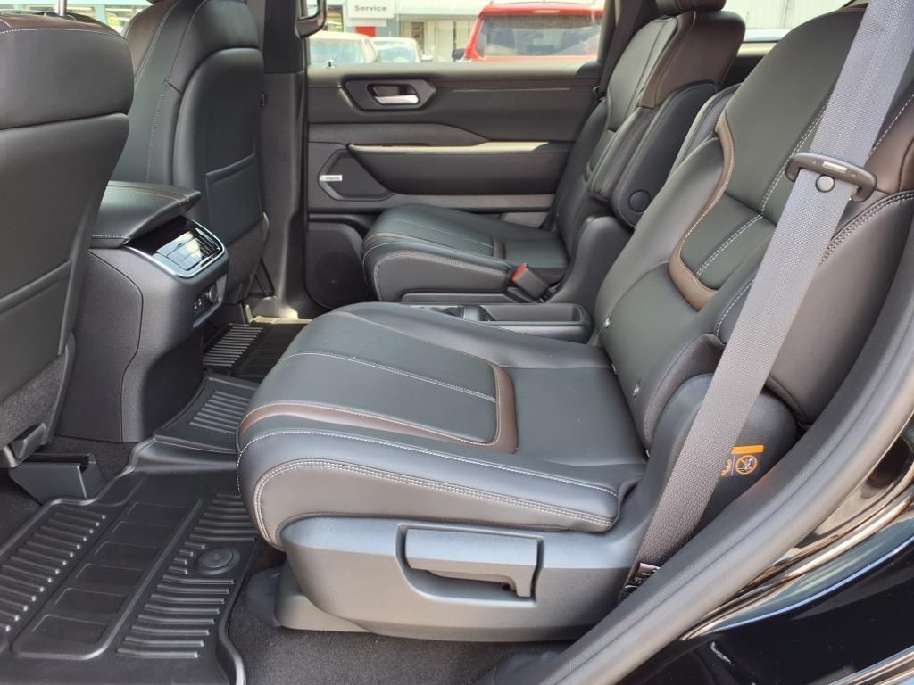 new 2025 Nissan Armada car, priced at $72,239