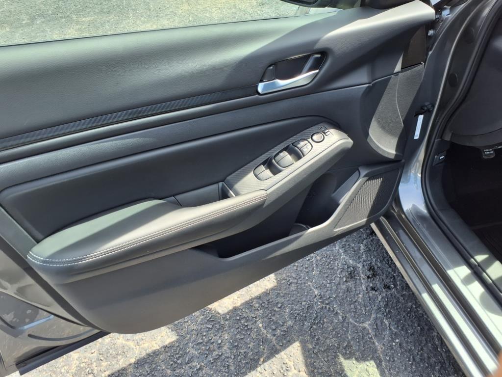 new 2025 Nissan Altima car, priced at $31,549