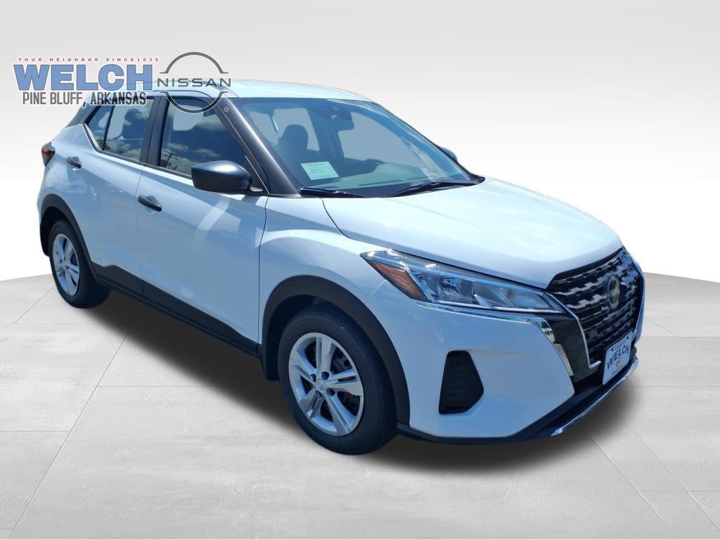 new 2025 Nissan Kicks Play car, priced at $24,369