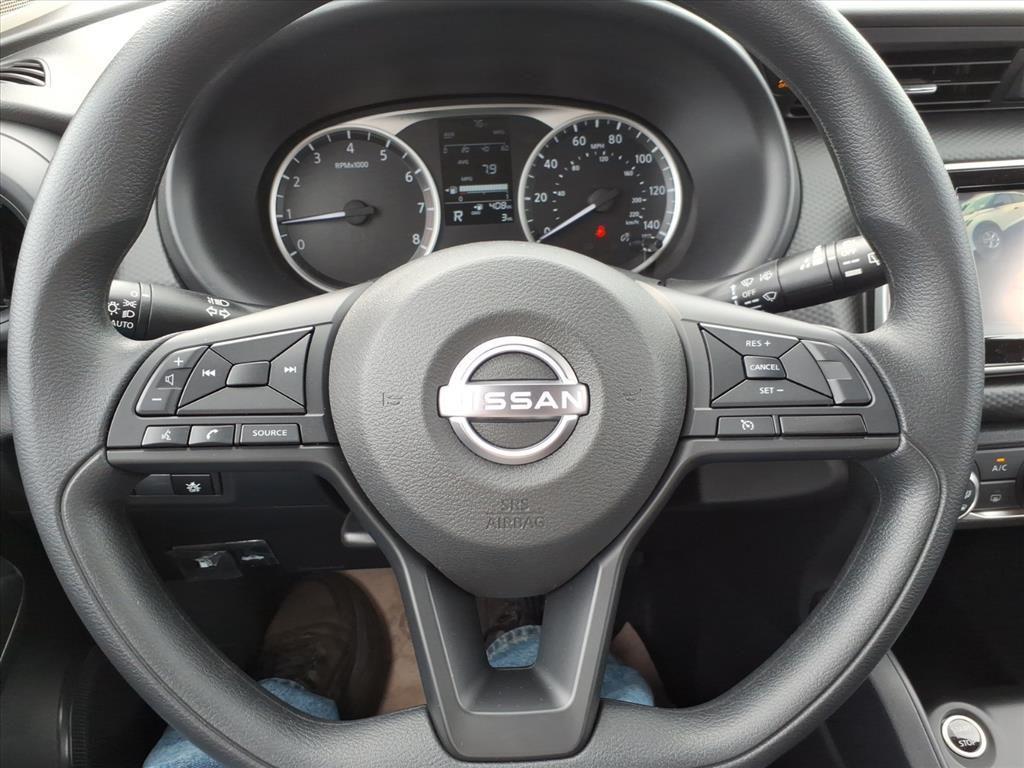 new 2025 Nissan Kicks Play car, priced at $24,474