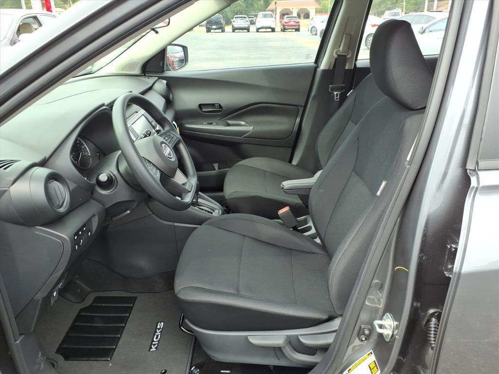 new 2025 Nissan Kicks Play car, priced at $24,474