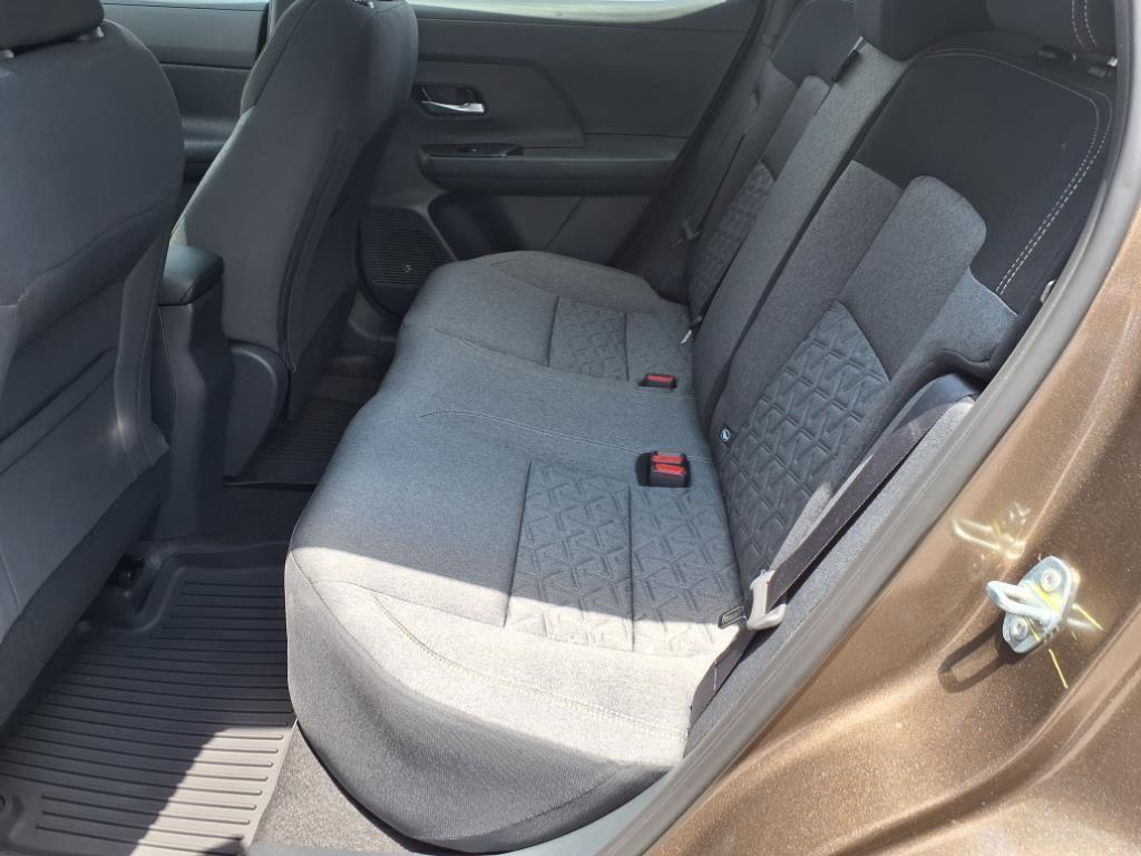 new 2025 Nissan Kicks car, priced at $29,209