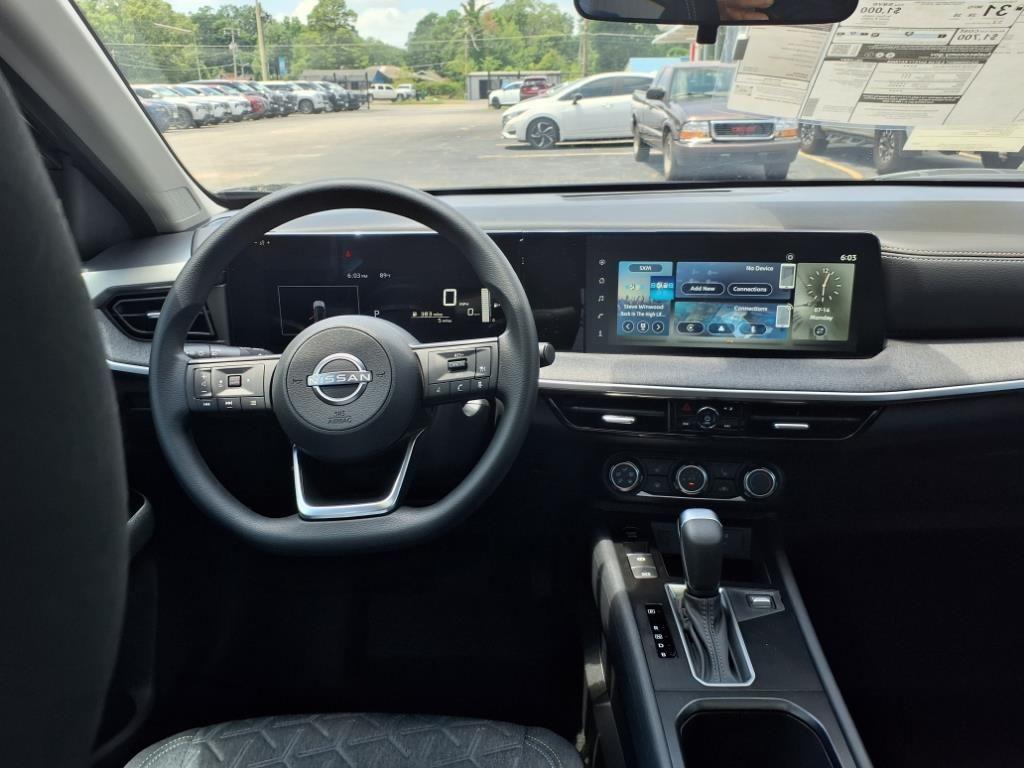 new 2025 Nissan Kicks car, priced at $29,209