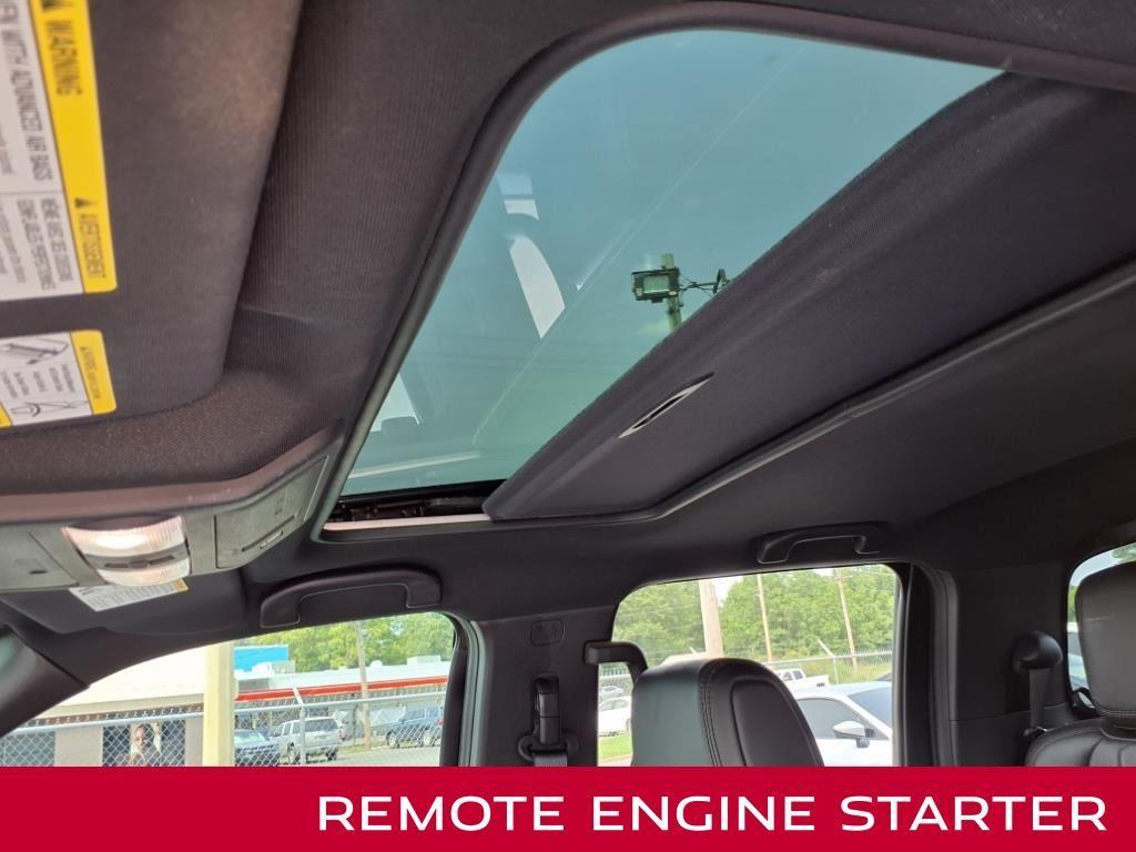 used 2022 Nissan Frontier car, priced at $35,995