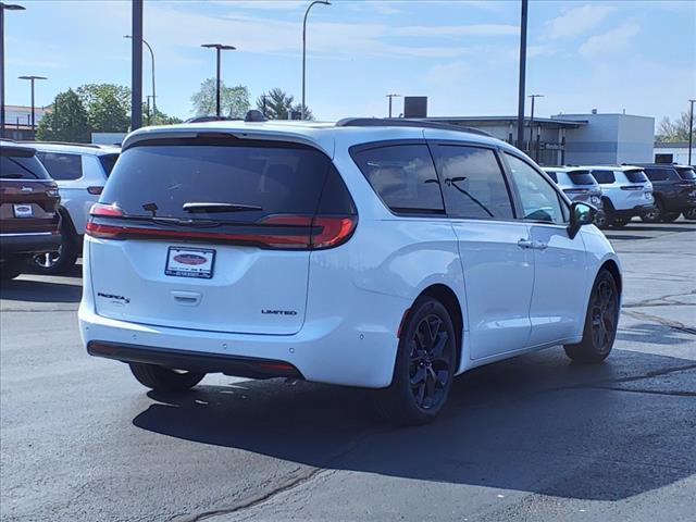 new 2024 Chrysler Pacifica car, priced at $54,915