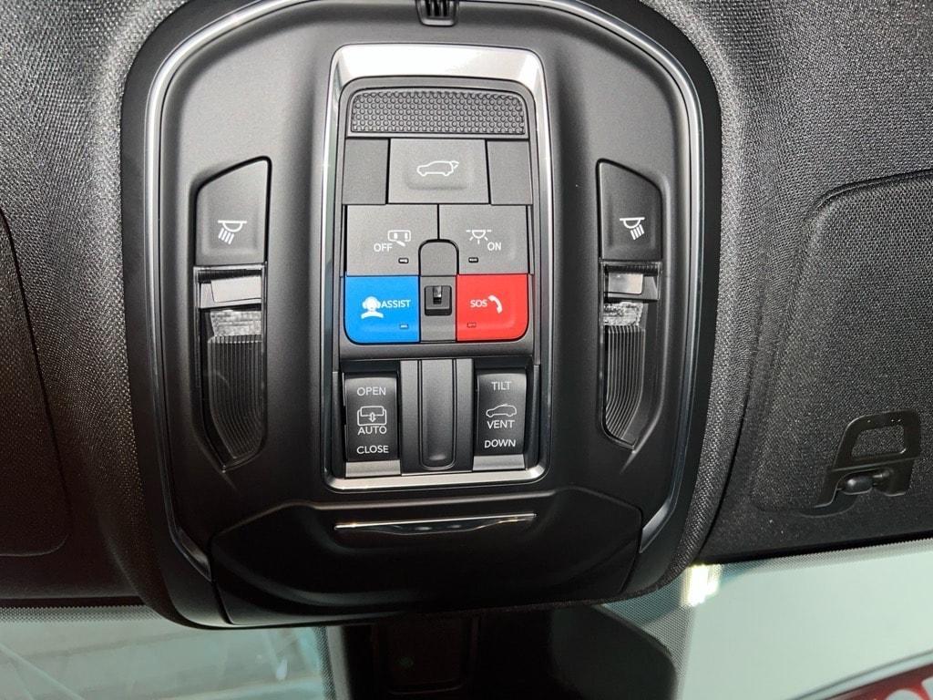 new 2025 Jeep Grand Cherokee car, priced at $44,730