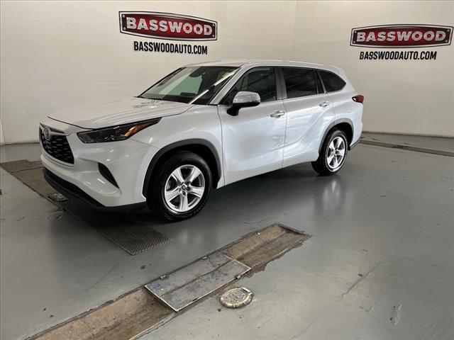 used 2023 Toyota Highlander car, priced at $29,328