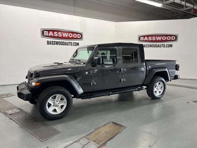 used 2020 Jeep Gladiator car, priced at $32,169