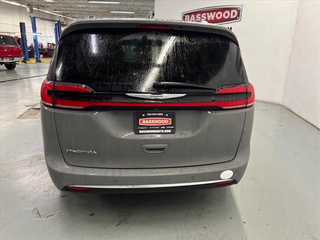 used 2021 Chrysler Pacifica car, priced at $20,584