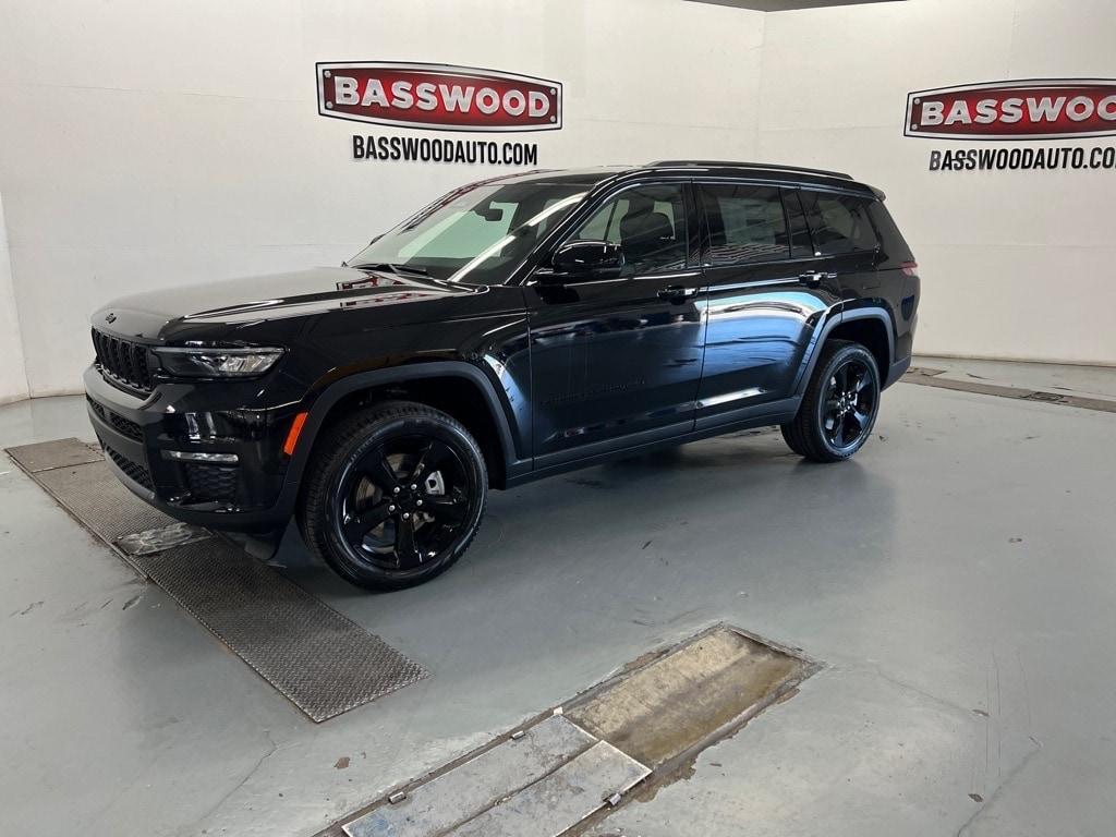 new 2025 Jeep Grand Cherokee L car, priced at $42,720