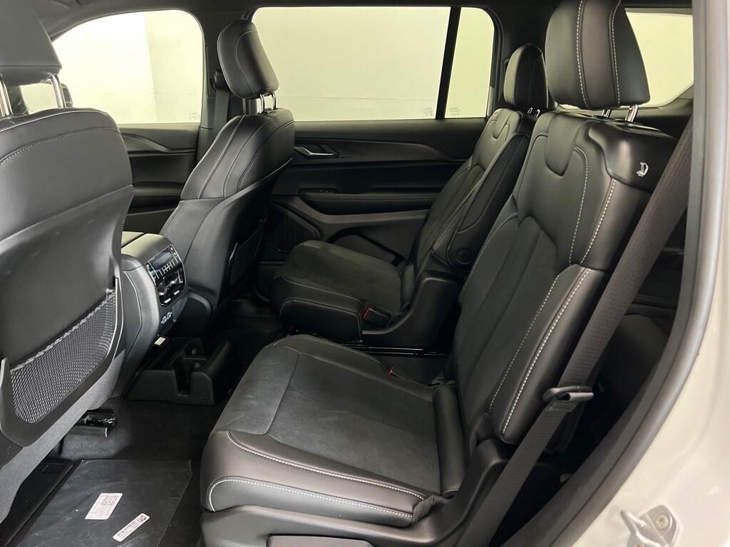new 2025 Jeep Grand Cherokee L car, priced at $41,090