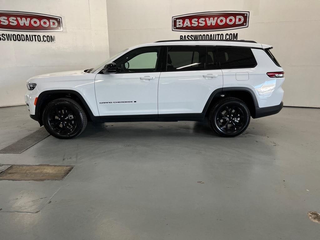 new 2025 Jeep Grand Cherokee L car, priced at $41,090