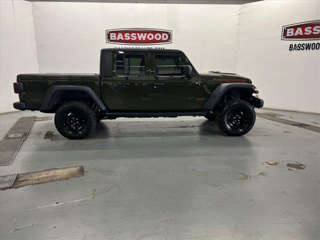 used 2022 Jeep Gladiator car, priced at $35,353