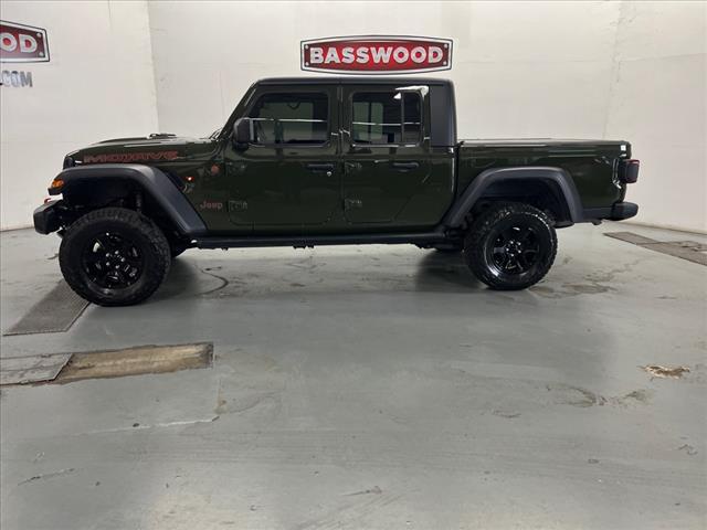 used 2022 Jeep Gladiator car, priced at $35,353