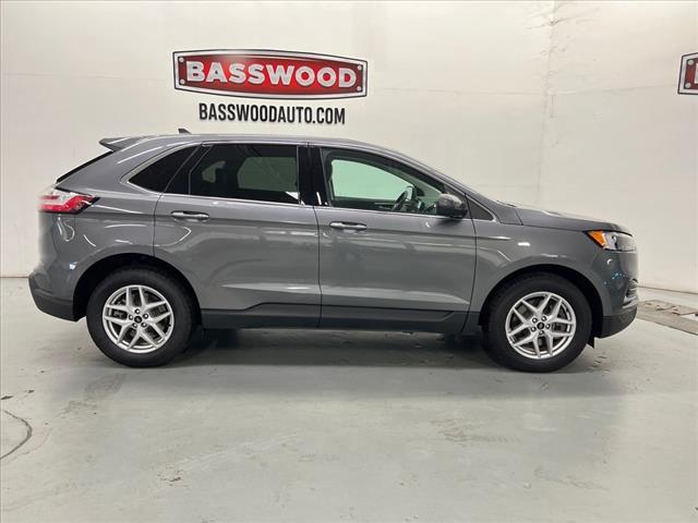 used 2024 Ford Edge car, priced at $27,882