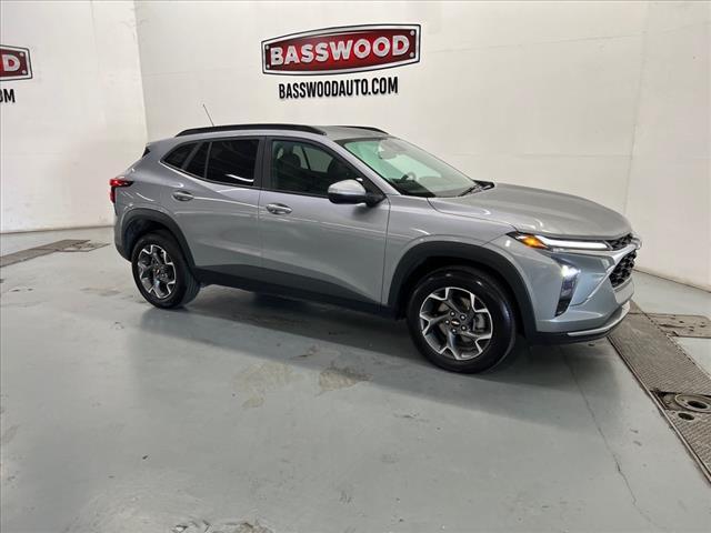 used 2025 Chevrolet Trax car, priced at $20,375