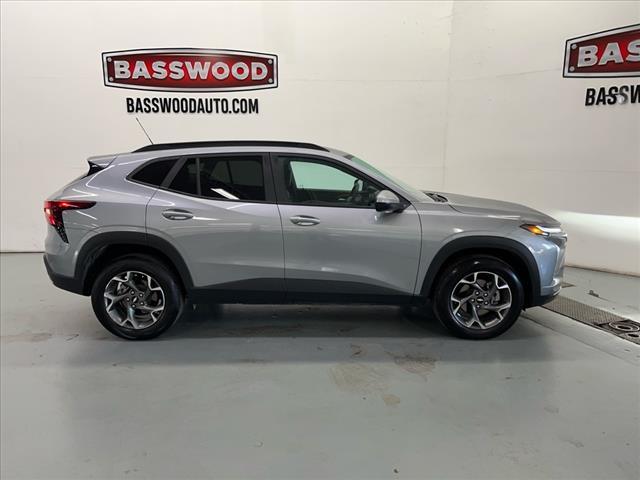 used 2025 Chevrolet Trax car, priced at $20,375