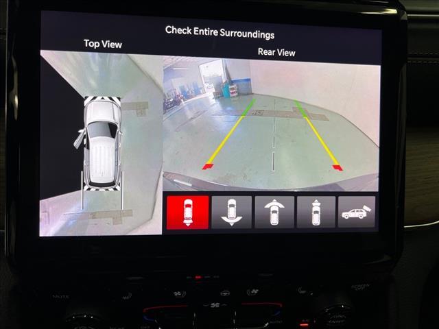 used 2023 Jeep Grand Cherokee car, priced at $39,886