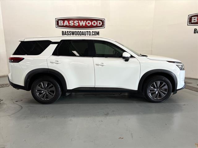 used 2022 Nissan Pathfinder car, priced at $24,222