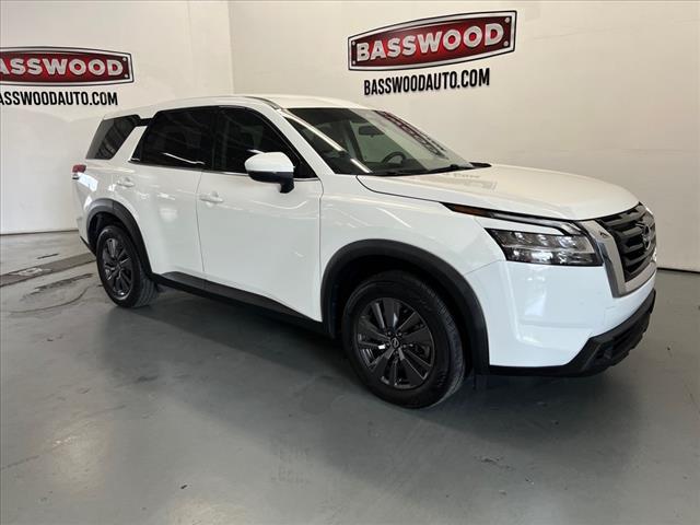 used 2022 Nissan Pathfinder car, priced at $24,222