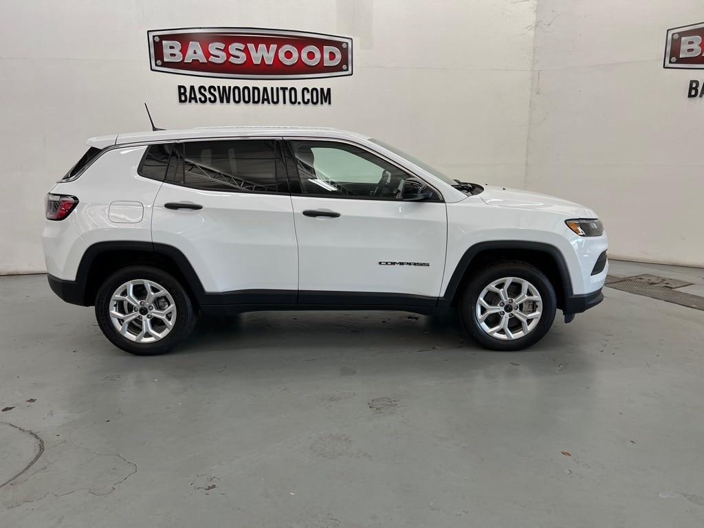 new 2025 Jeep Compass car, priced at $24,995