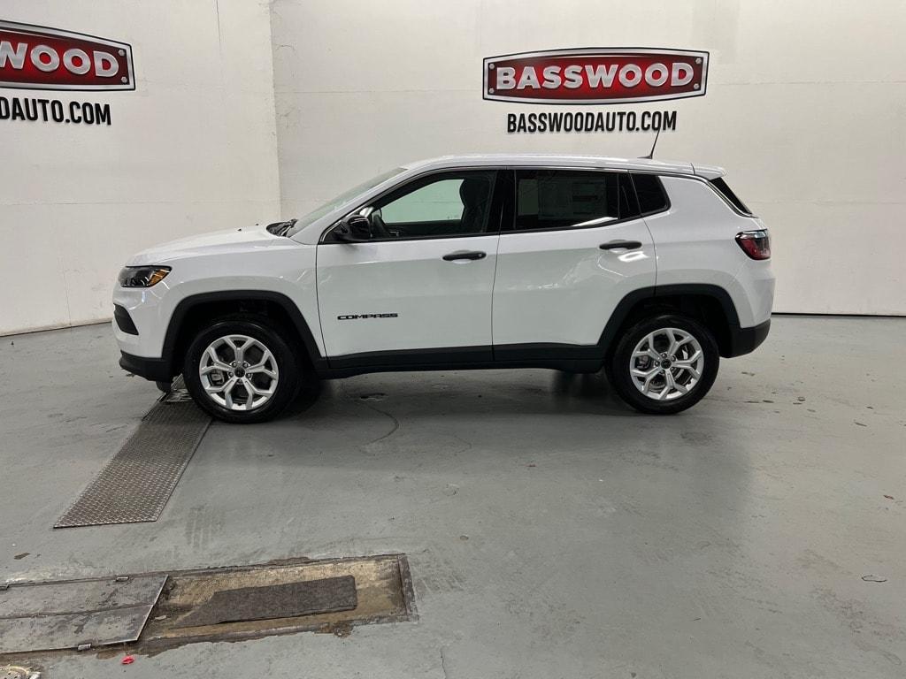 new 2025 Jeep Compass car, priced at $24,995