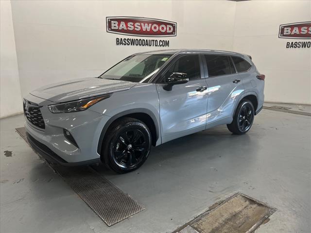 used 2024 Toyota Highlander Hybrid car, priced at $41,586