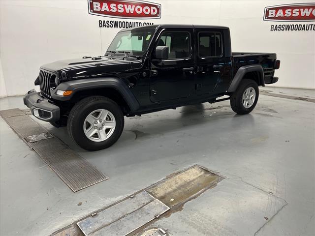 used 2023 Jeep Gladiator car, priced at $29,676