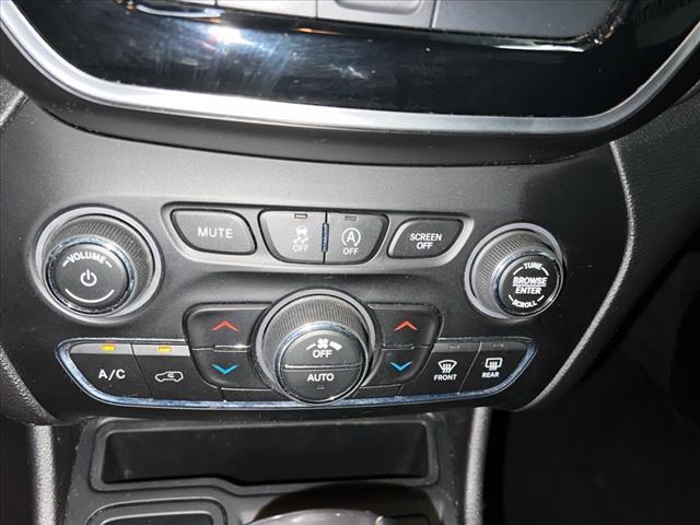 used 2020 Jeep Cherokee car, priced at $17,402