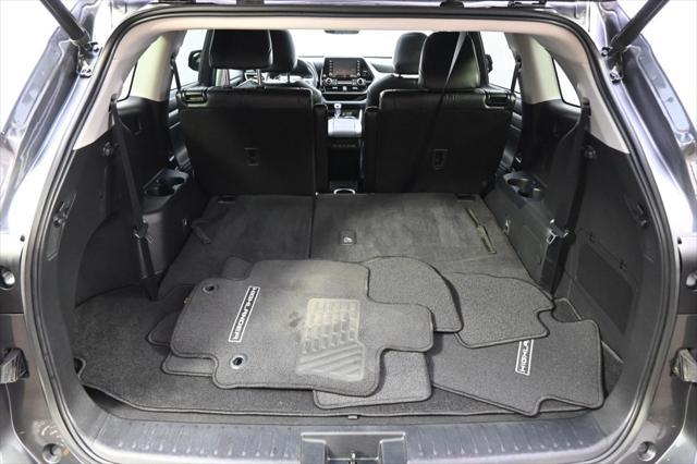 used 2022 Toyota Highlander car, priced at $32,997