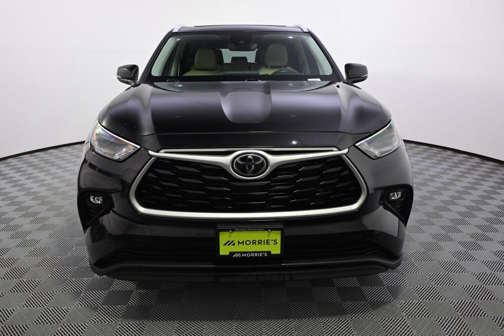 used 2022 Toyota Highlander car, priced at $33,995