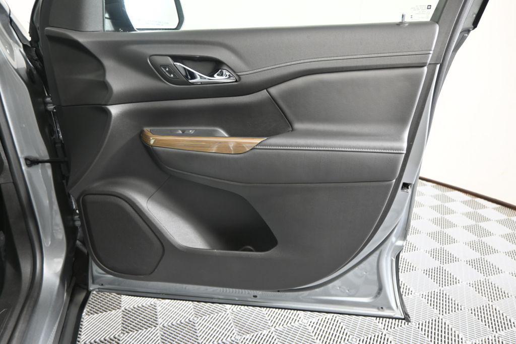 used 2023 GMC Acadia car, priced at $27,495