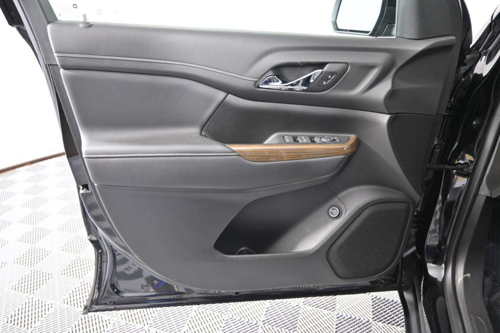 used 2023 GMC Acadia car, priced at $26,995