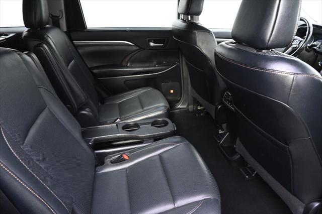 used 2017 Toyota Highlander car, priced at $27,397