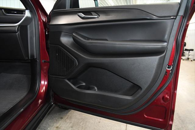 used 2024 Jeep Grand Cherokee car, priced at $31,895