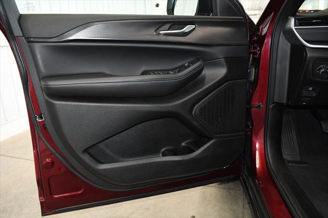 used 2024 Jeep Grand Cherokee car, priced at $31,895