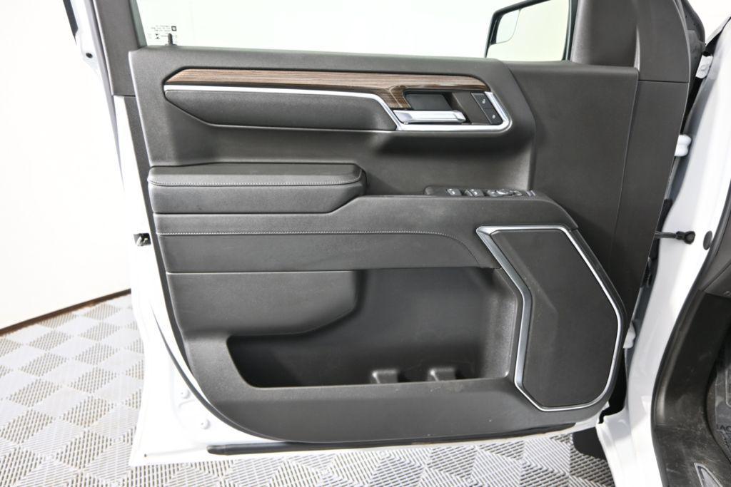 used 2024 Chevrolet Silverado 1500 car, priced at $43,995