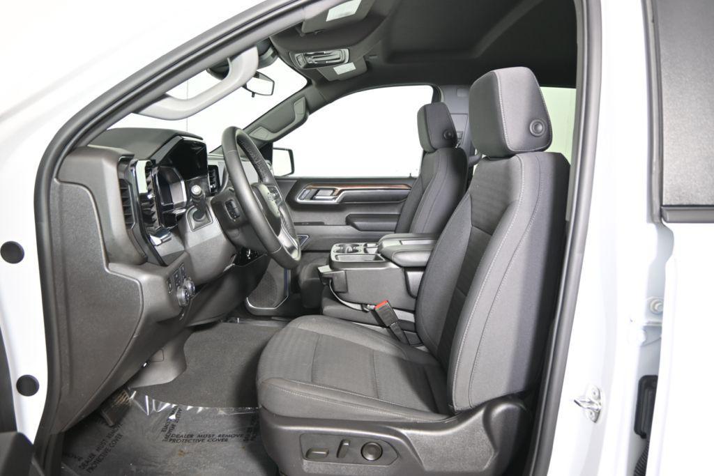 used 2024 Chevrolet Silverado 1500 car, priced at $43,995