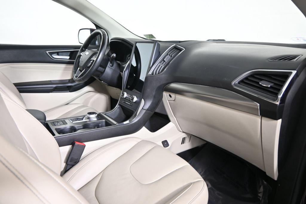 used 2022 Ford Edge car, priced at $17,379