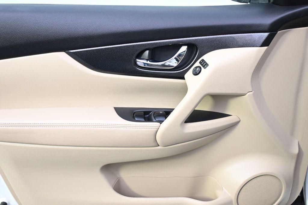 used 2016 Nissan Rogue car, priced at $10,777