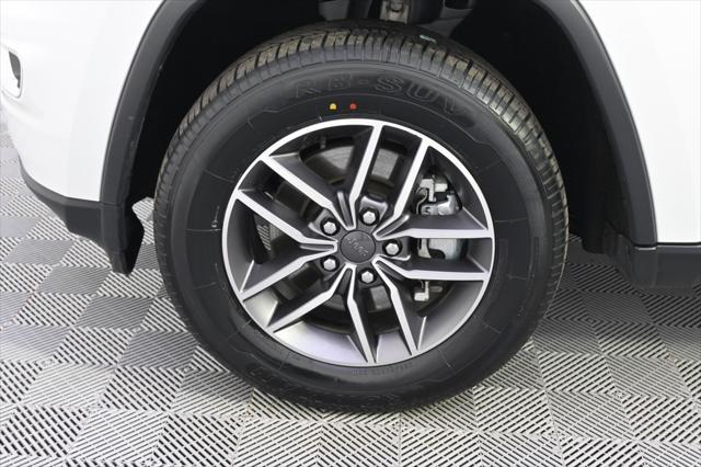 used 2022 Jeep Grand Cherokee car, priced at $31,577