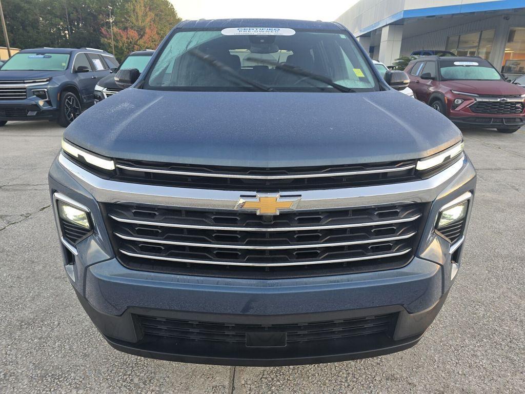 used 2025 Chevrolet Traverse car, priced at $38,995