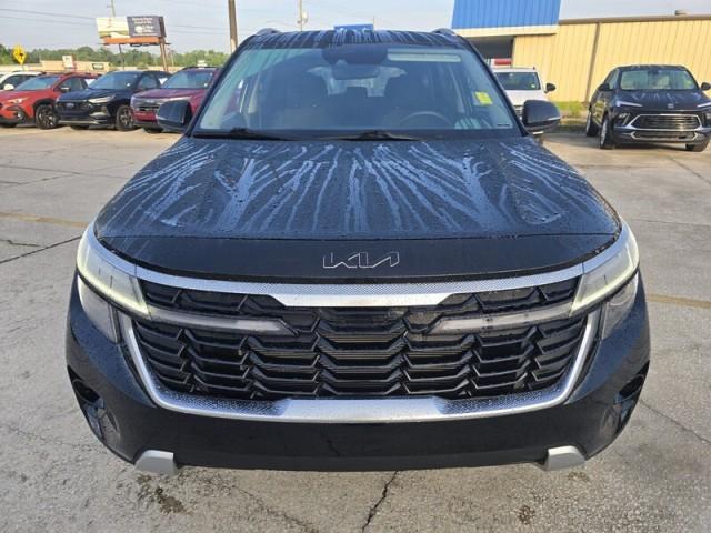 used 2025 Kia Seltos car, priced at $25,995