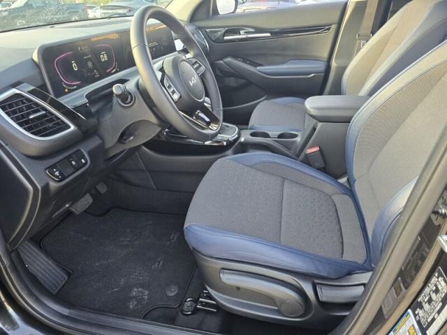 used 2025 Kia Seltos car, priced at $25,995