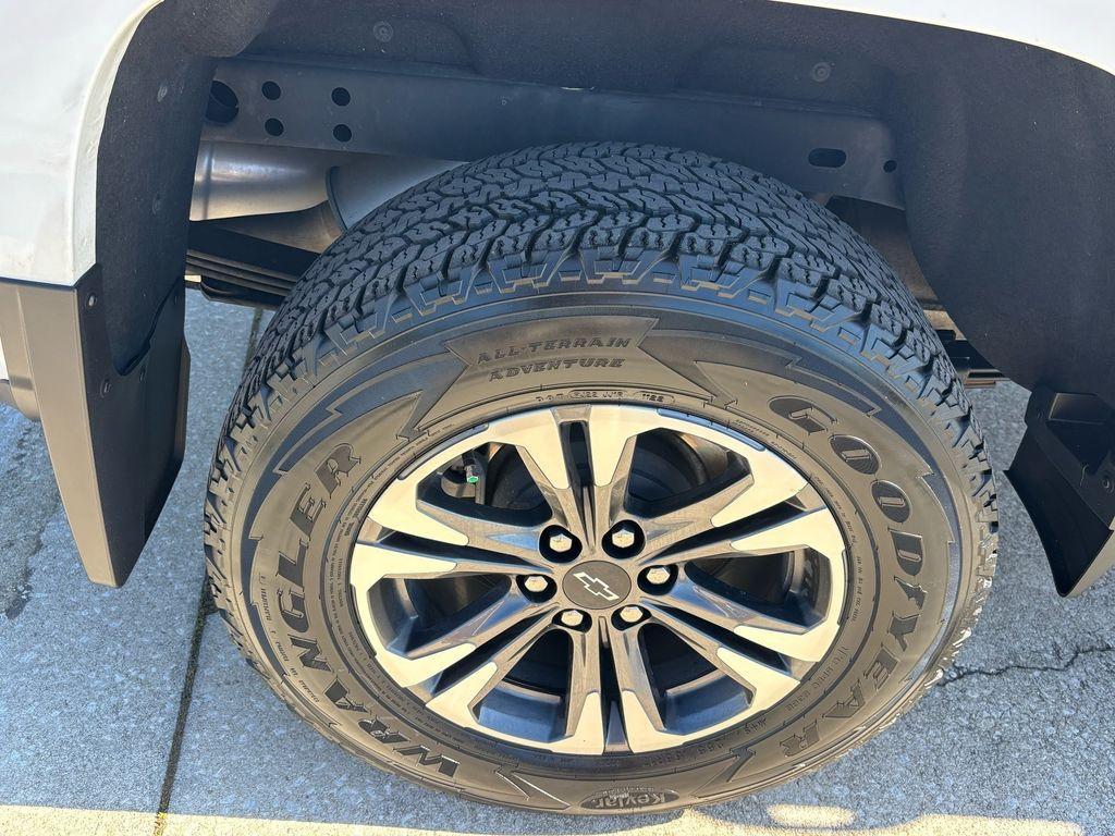 used 2022 Chevrolet Colorado car