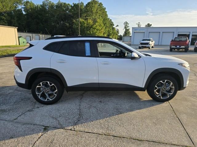 used 2025 Chevrolet Trax car, priced at $24,995