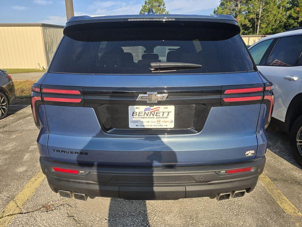 used 2024 Chevrolet Traverse car, priced at $35,995