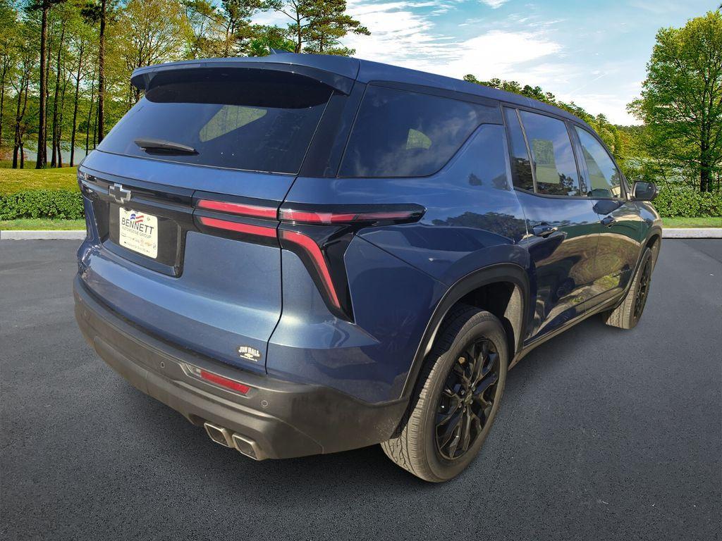 used 2024 Chevrolet Traverse car, priced at $35,995